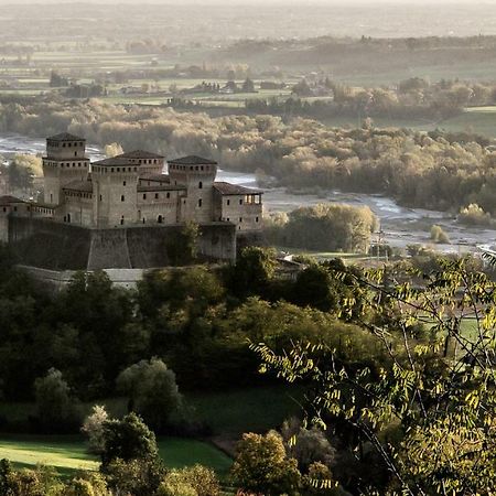La Locanda Del Borgo Torrechiara Exterior photo