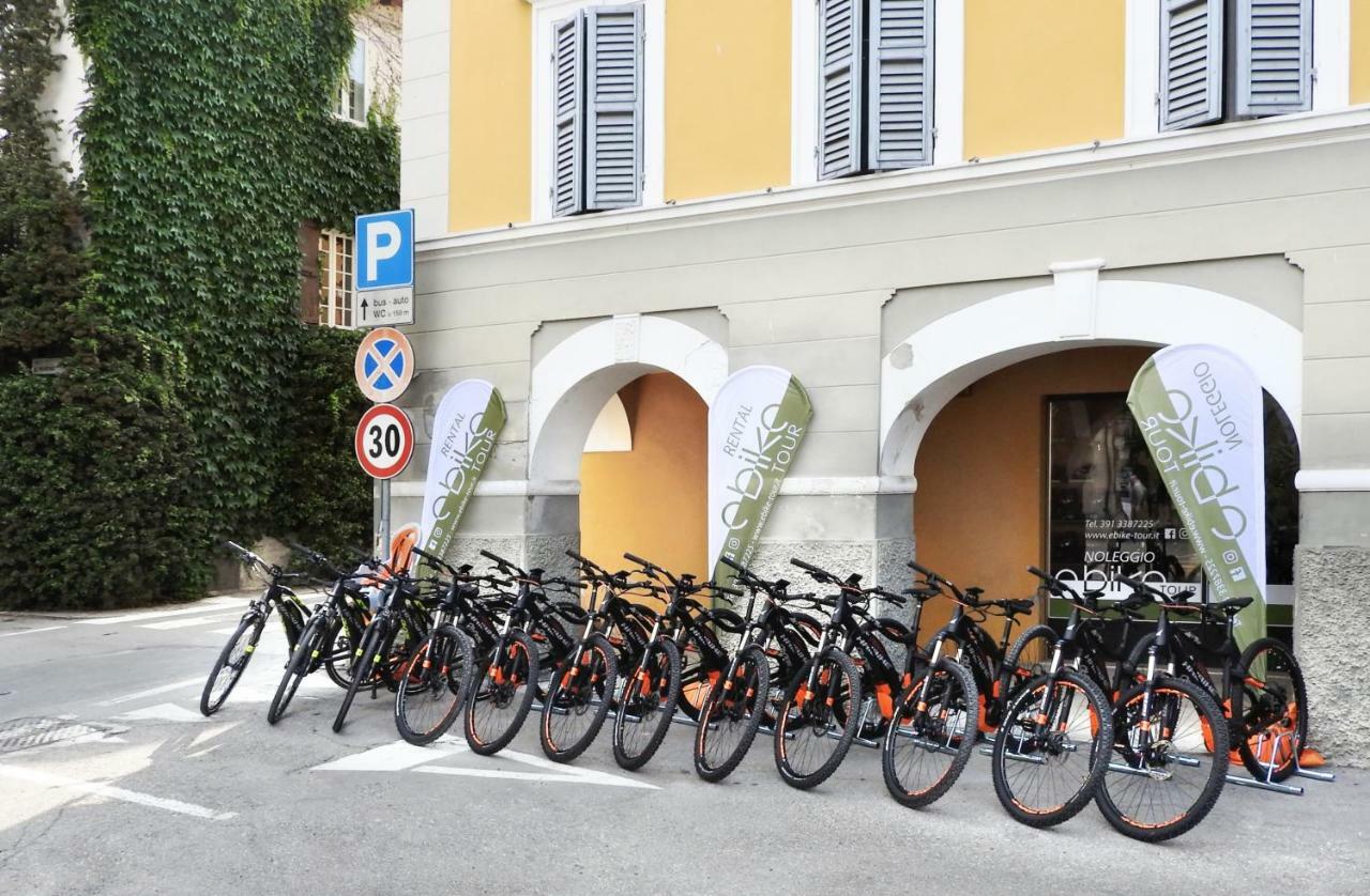 La Locanda Del Borgo Torrechiara Exterior photo